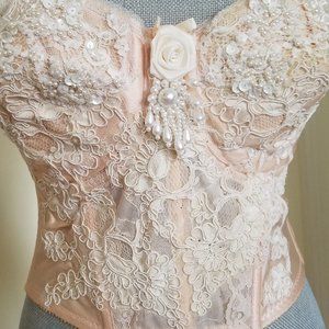 BUSTIER VINTAGE EMBELLISHED LACY A KNOCK OUT